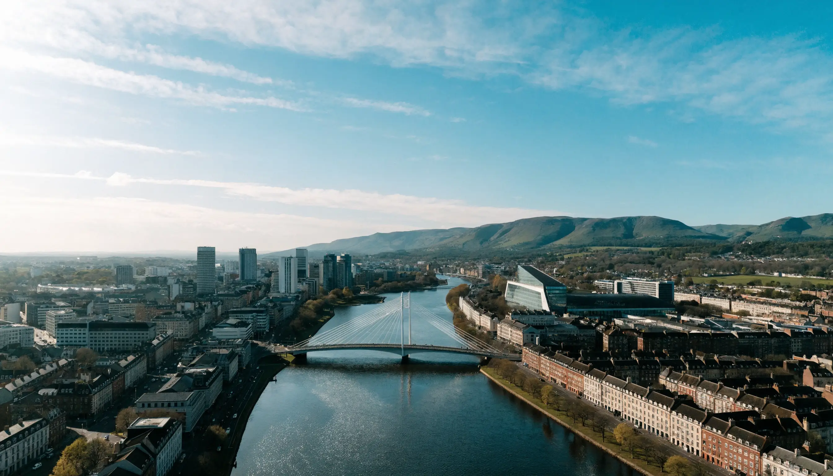 Dublin skyline along the River Liffey — IPTV Ireland streaming across the country